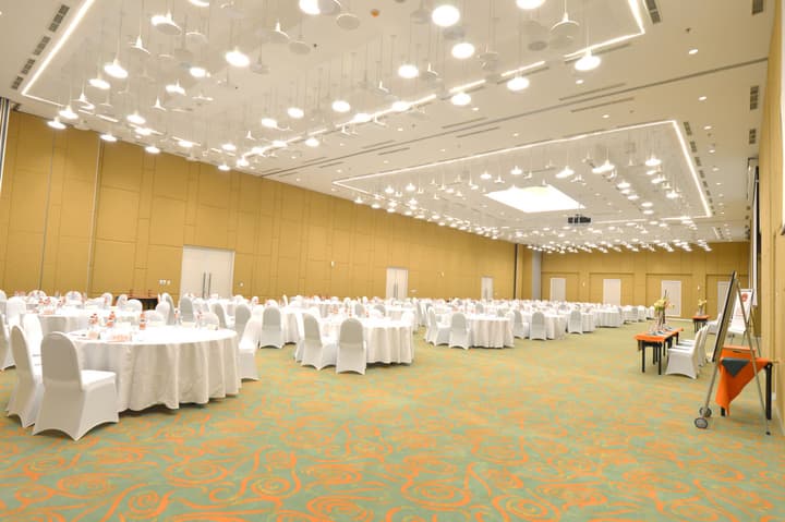 HARRIS Hotel & Conventions Denpasar Bali