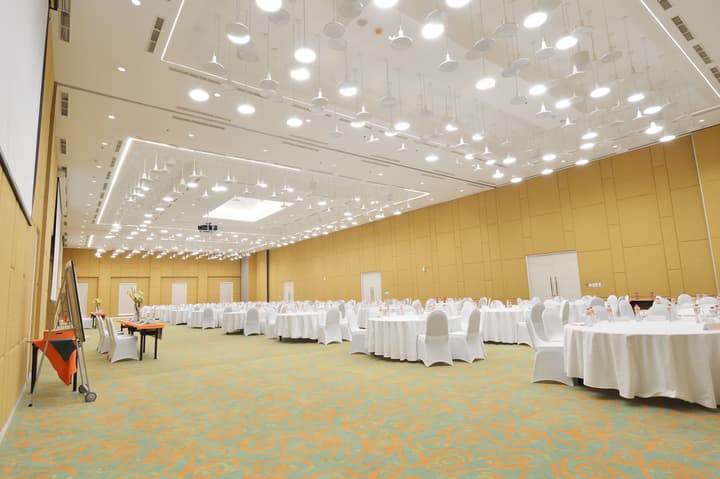 HARRIS Hotel & Conventions Denpasar Bali