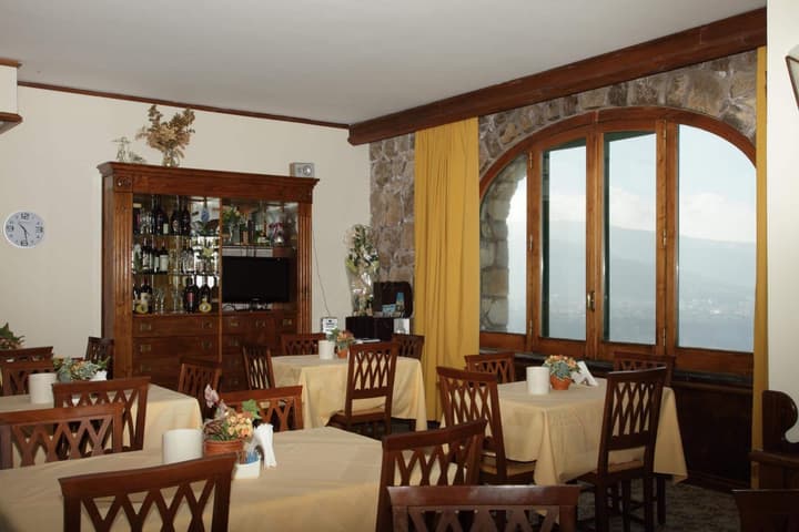 Hotel Mega Mare