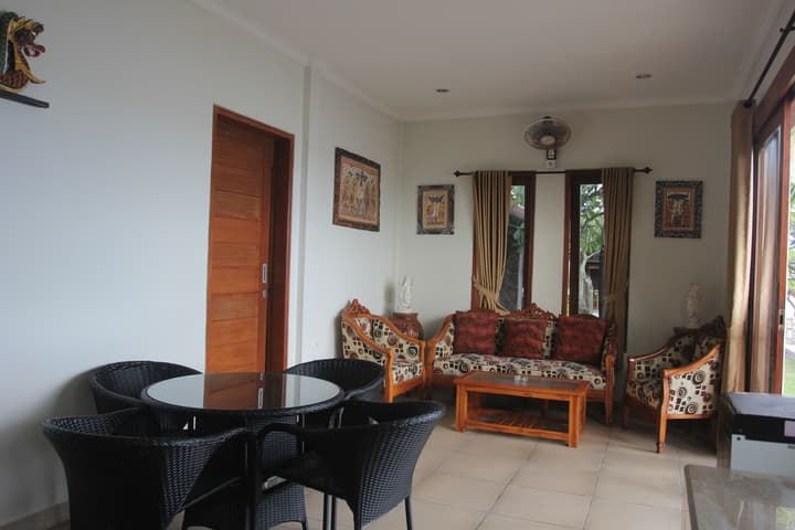 Temple Cafe & Seaside Cottages