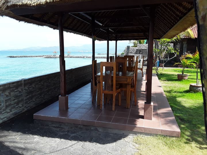 Temple Cafe & Seaside Cottages