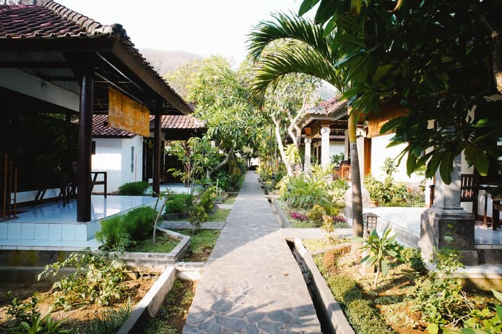 Temple Cafe & Seaside Cottages