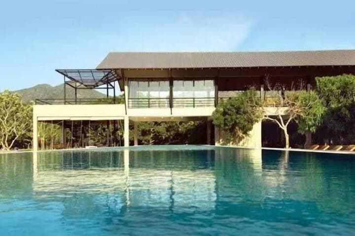 Sigiriana Resort by Thilanka