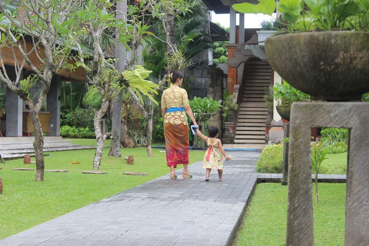 The Cakra Hotel