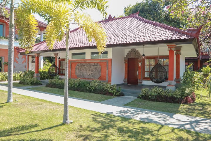 The Cakra Hotel