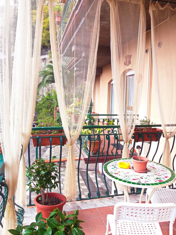B&B Rosangela