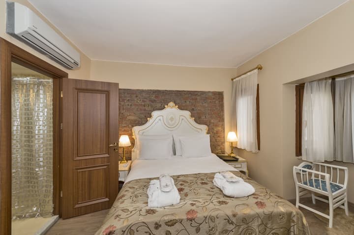 By Murat Royal Hotels