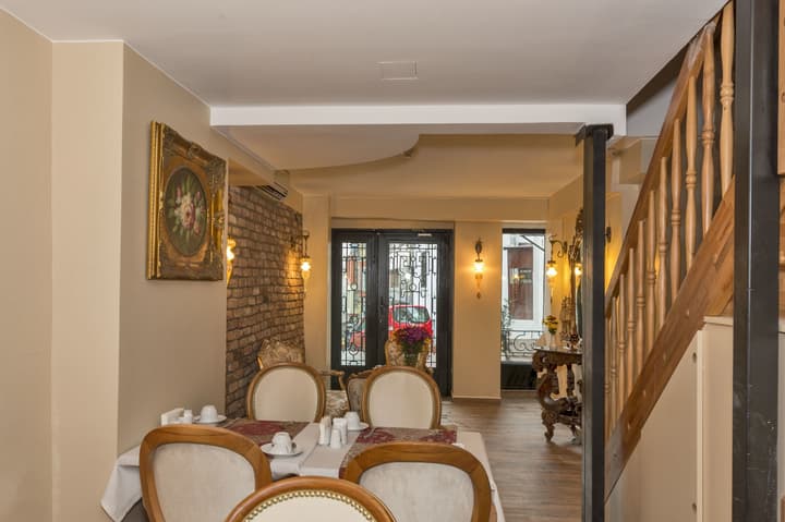 By Murat Royal Hotels