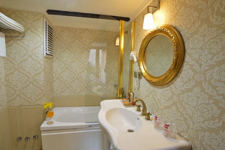 By Murat Royal Hotels