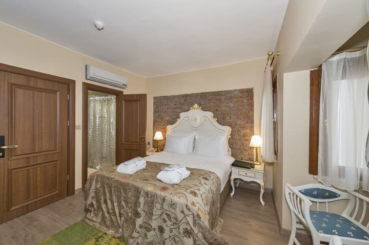 By Murat Royal Hotels
