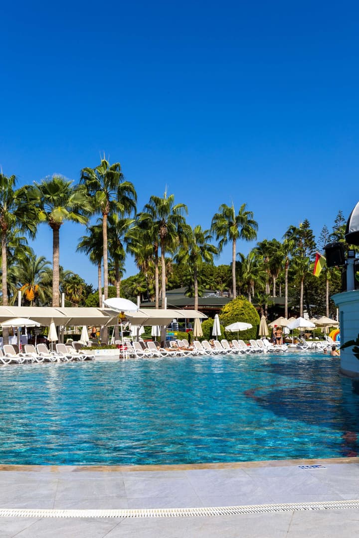 Oz Hotels İncekum Beach Resort
