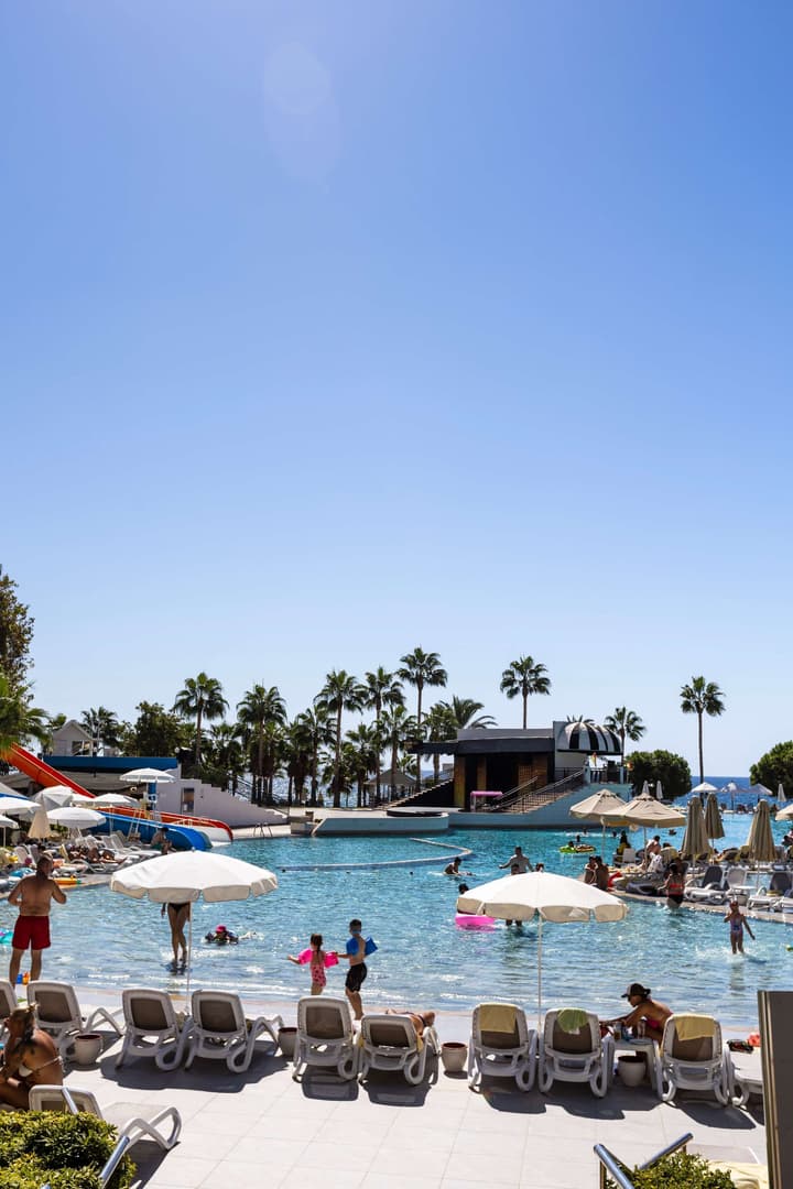 Oz Hotels İncekum Beach Resort