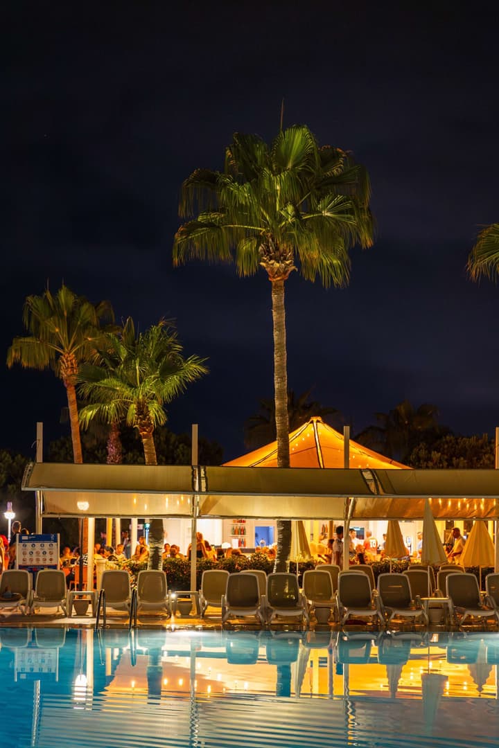 Oz Hotels İncekum Beach Resort