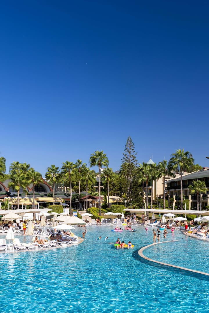 Oz Hotels İncekum Beach Resort