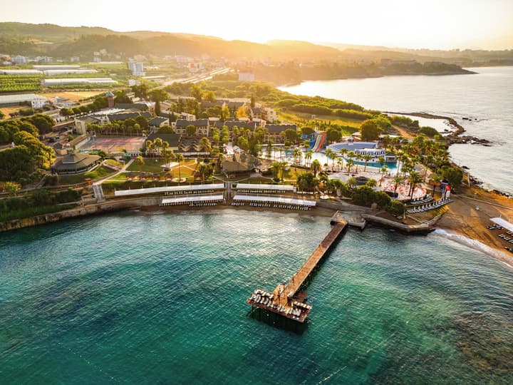 Oz Hotels İncekum Beach Resort