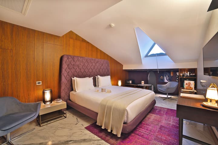 Dosso Dossi Hotels & Spa Downtown