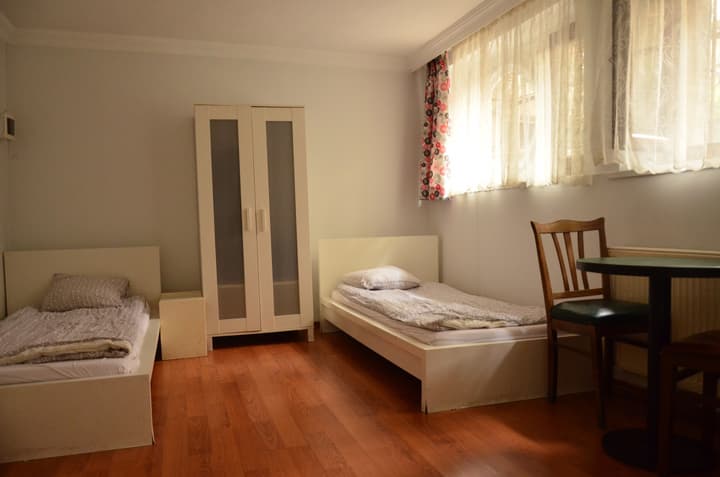 Deeps Hostel