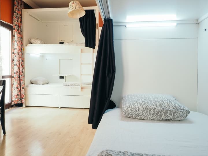 Deeps Hostel