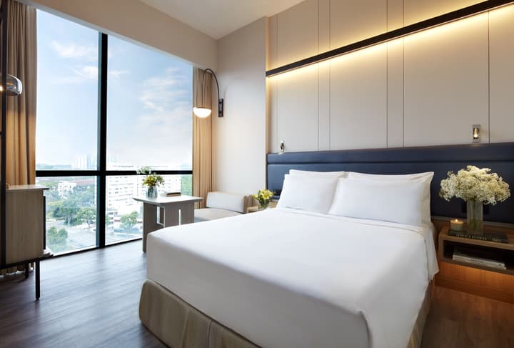 Momentus Hotel Alexandra