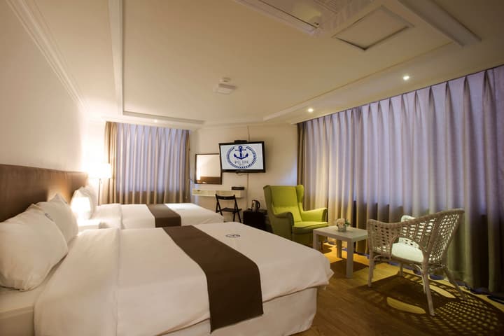 Hillside Hotel