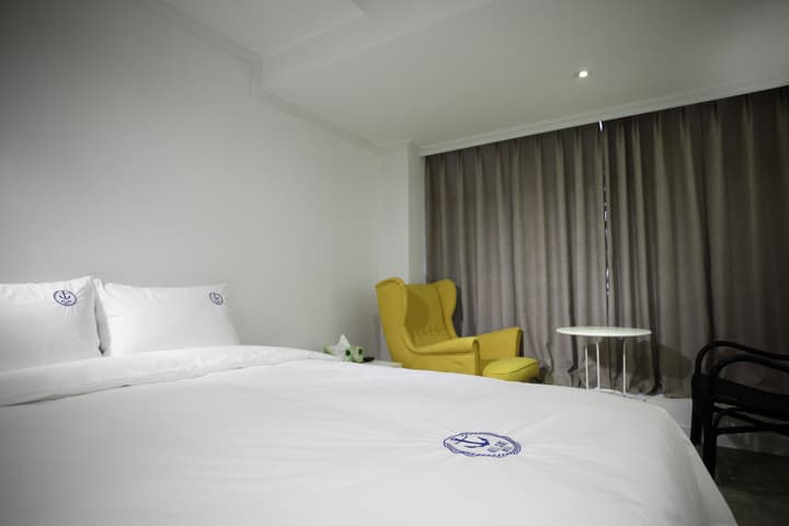 Hillside Hotel