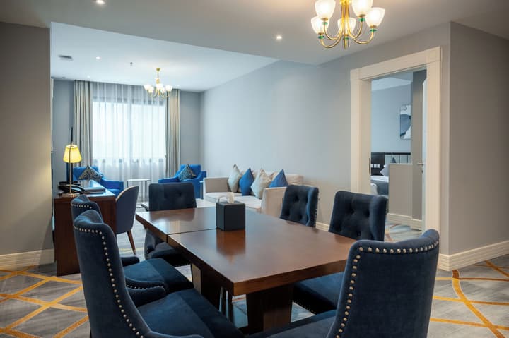 Sherao Hotel Doha - Next to National Museum of Qatar & Metro