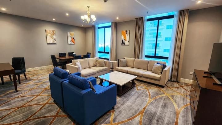 Sherao Hotel Doha - Next to National Museum of Qatar & Metro