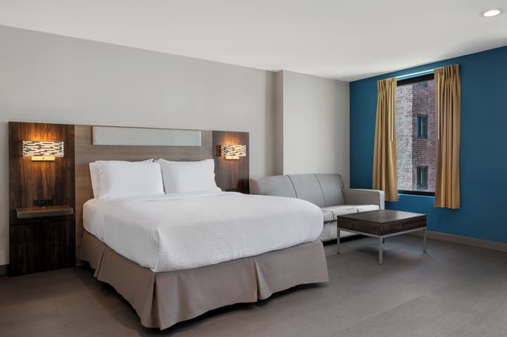 Holiday Inn Express & Suites Bronx - Barnabas area by IHG
