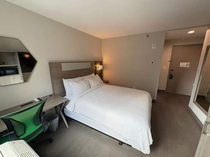 Holiday Inn Express & Suites Bronx - Barnabas area by IHG