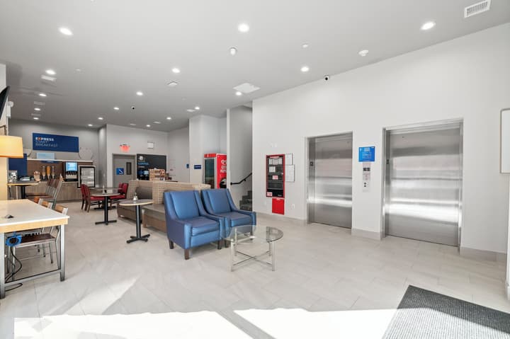 Holiday Inn Express & Suites Bronx - Barnabas area by IHG