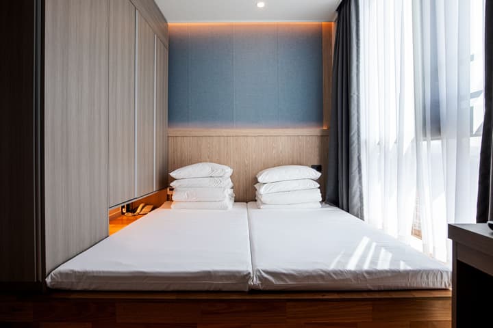JeJu Bolton Hotel