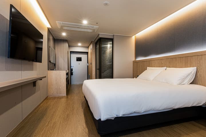 JeJu Bolton Hotel