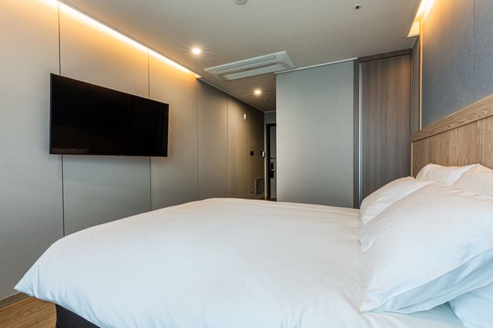 JeJu Bolton Hotel