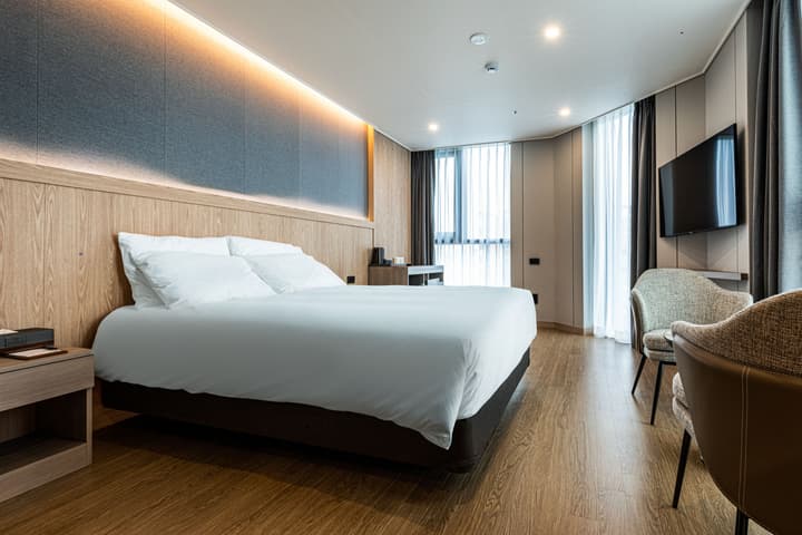 JeJu Bolton Hotel