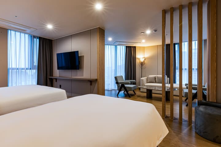 JeJu Bolton Hotel