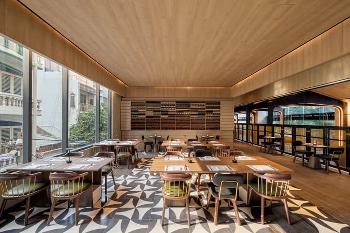 Hotel Indigo Saigon The City by IHG