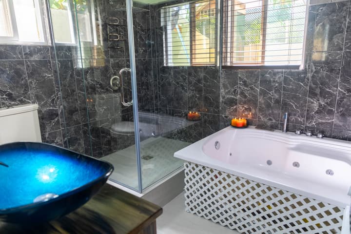 Topaz Apartment Villas-Pool Side Piton v