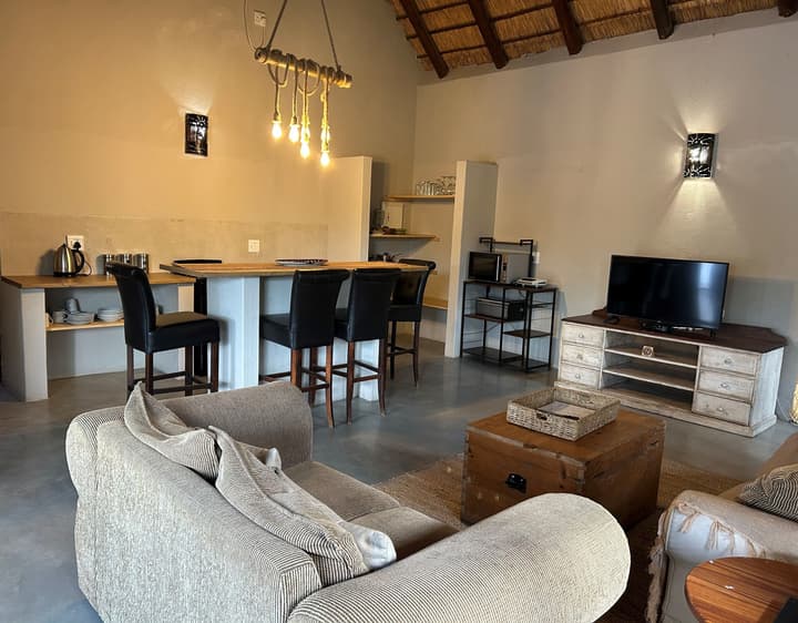 Leadwood Tree Safari Lodge