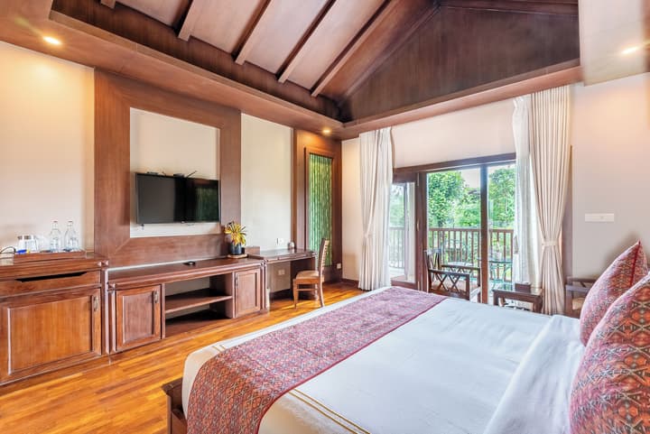 River Bank Jungle Resort