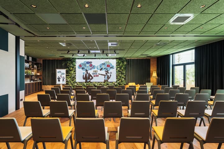 Hotel Schani UNO City