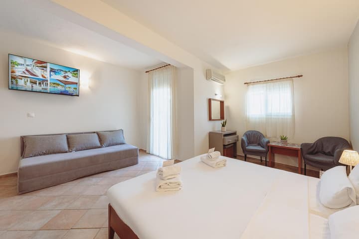 Ampelia Hotel Kassandra