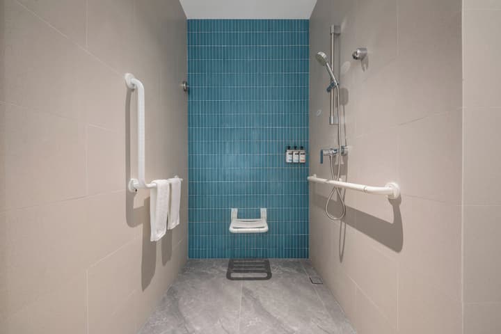 Holiday Inn Express Shenzhen Futian Center by IHG
