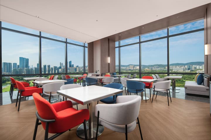 Holiday Inn Express Shenzhen Futian Center by IHG