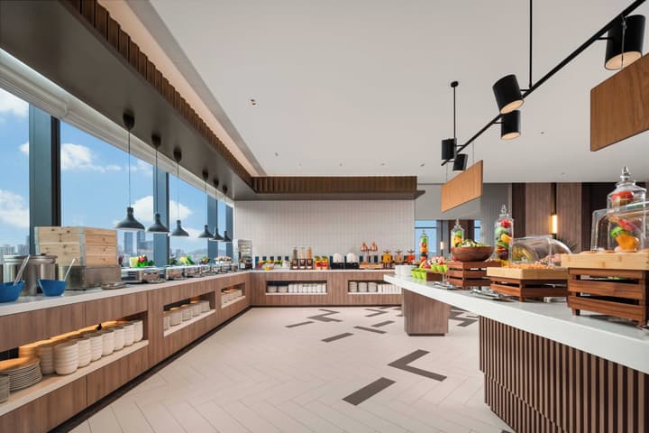 Holiday Inn Express Shenzhen Futian Center by IHG