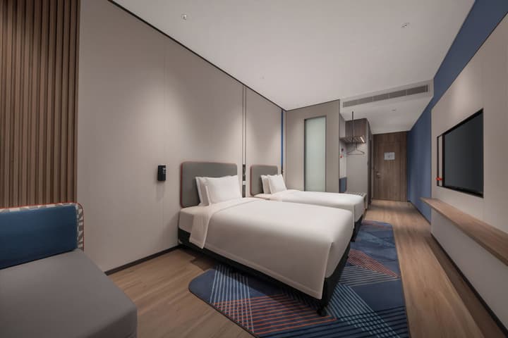 Holiday Inn Express Shenzhen Futian Center by IHG