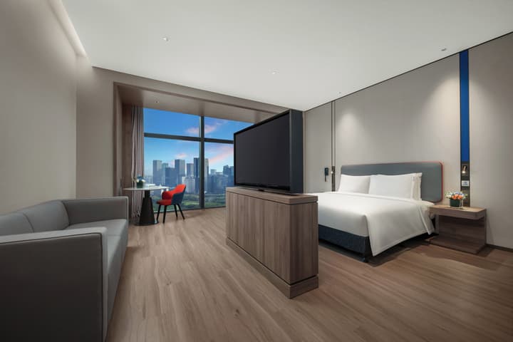 Holiday Inn Express Shenzhen Futian Center by IHG