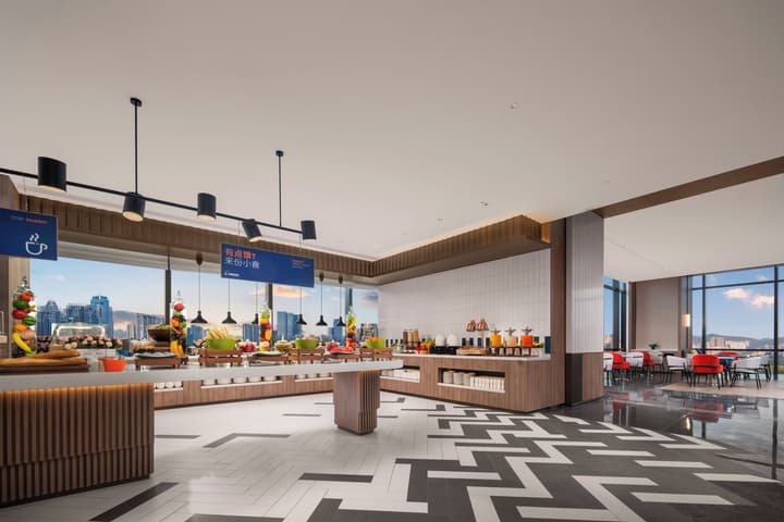 Holiday Inn Express Shenzhen Futian Center by IHG