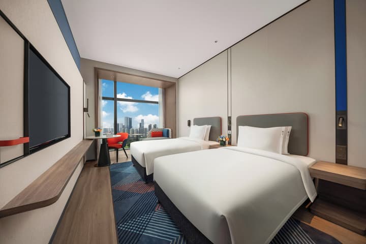 Holiday Inn Express Shenzhen Futian Center by IHG