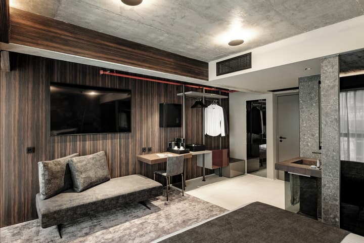 Fitch Hotel