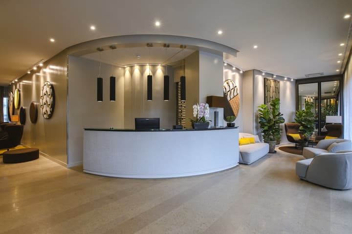 Welcome Hotel